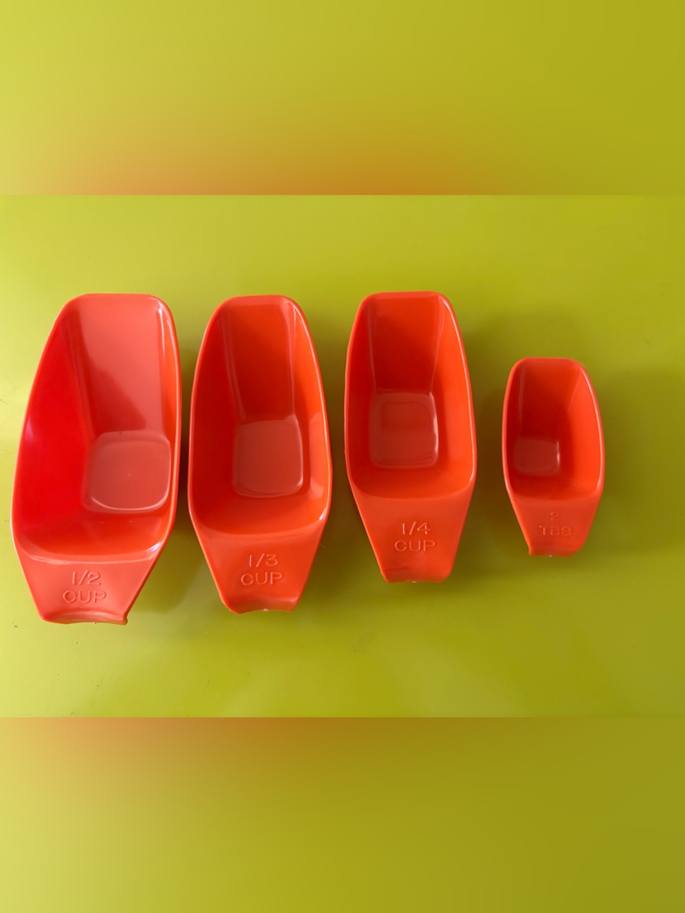 Vintage Rubbermaid Nesting Measuring Cups #2211-2214 Orange Mid Century Modern - Picture 2 of 7